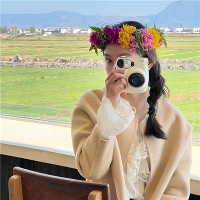 千钧。一发